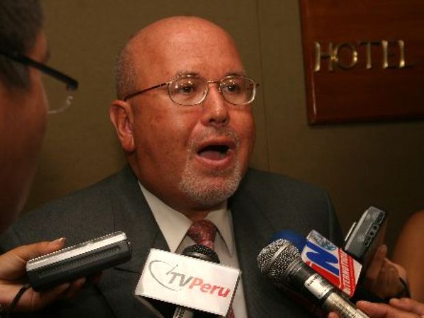 Proética cuestiona pretensión de atribuir supuesta persecución en casos Bruce y Chacón
